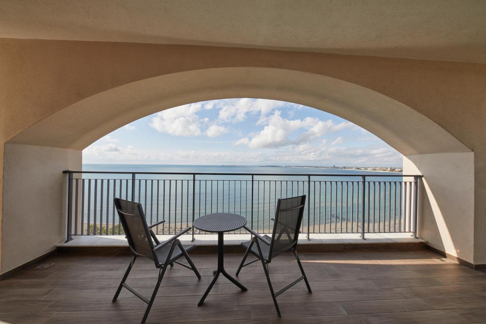 Secrets Sunny Beach Resort & Spa (Adults Only) Εξωτερικό φωτογραφία Balcony of a hotel room