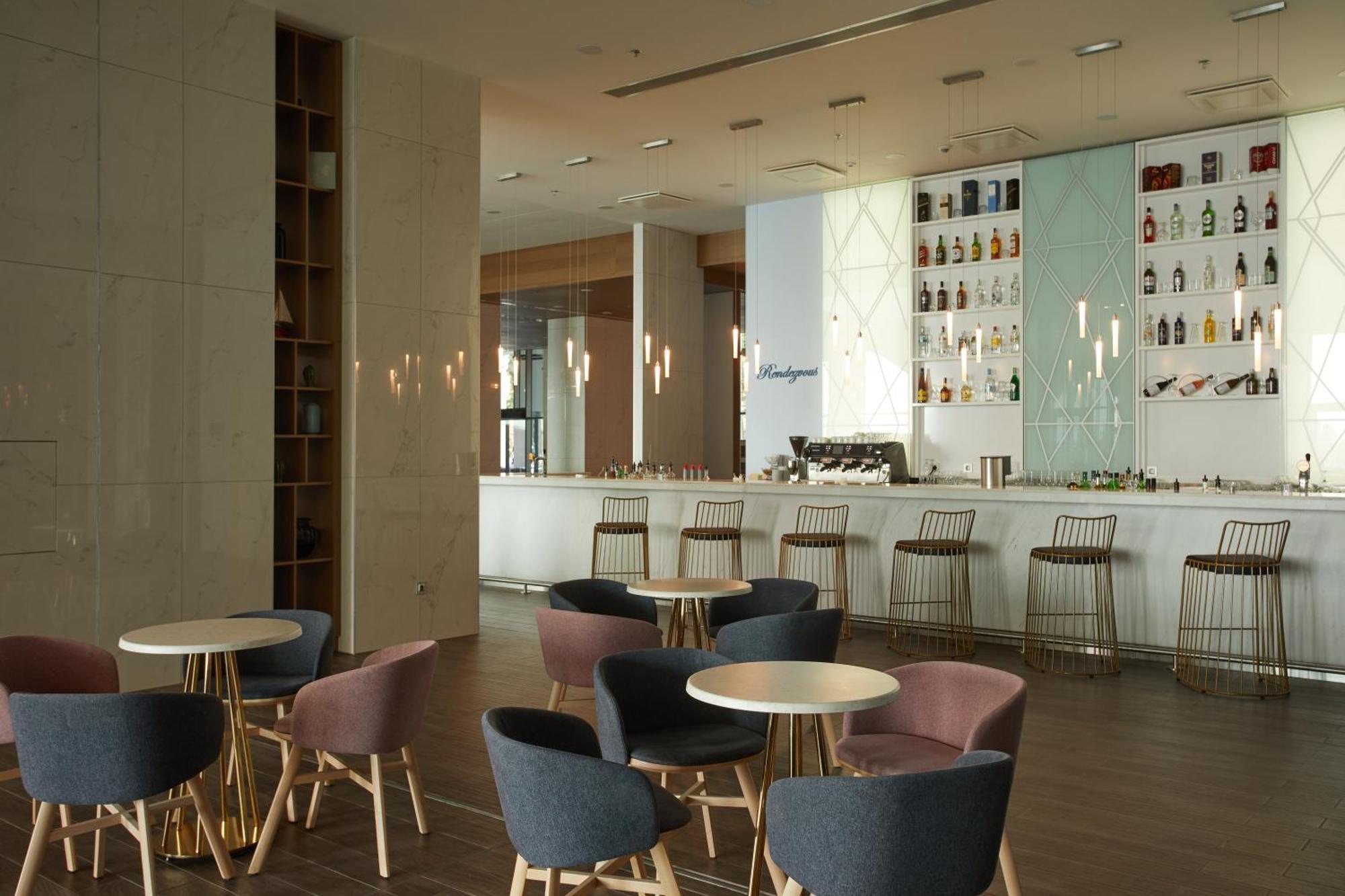 Secrets Sunny Beach Resort & Spa (Adults Only) Εξωτερικό φωτογραφία The lounge at the airport