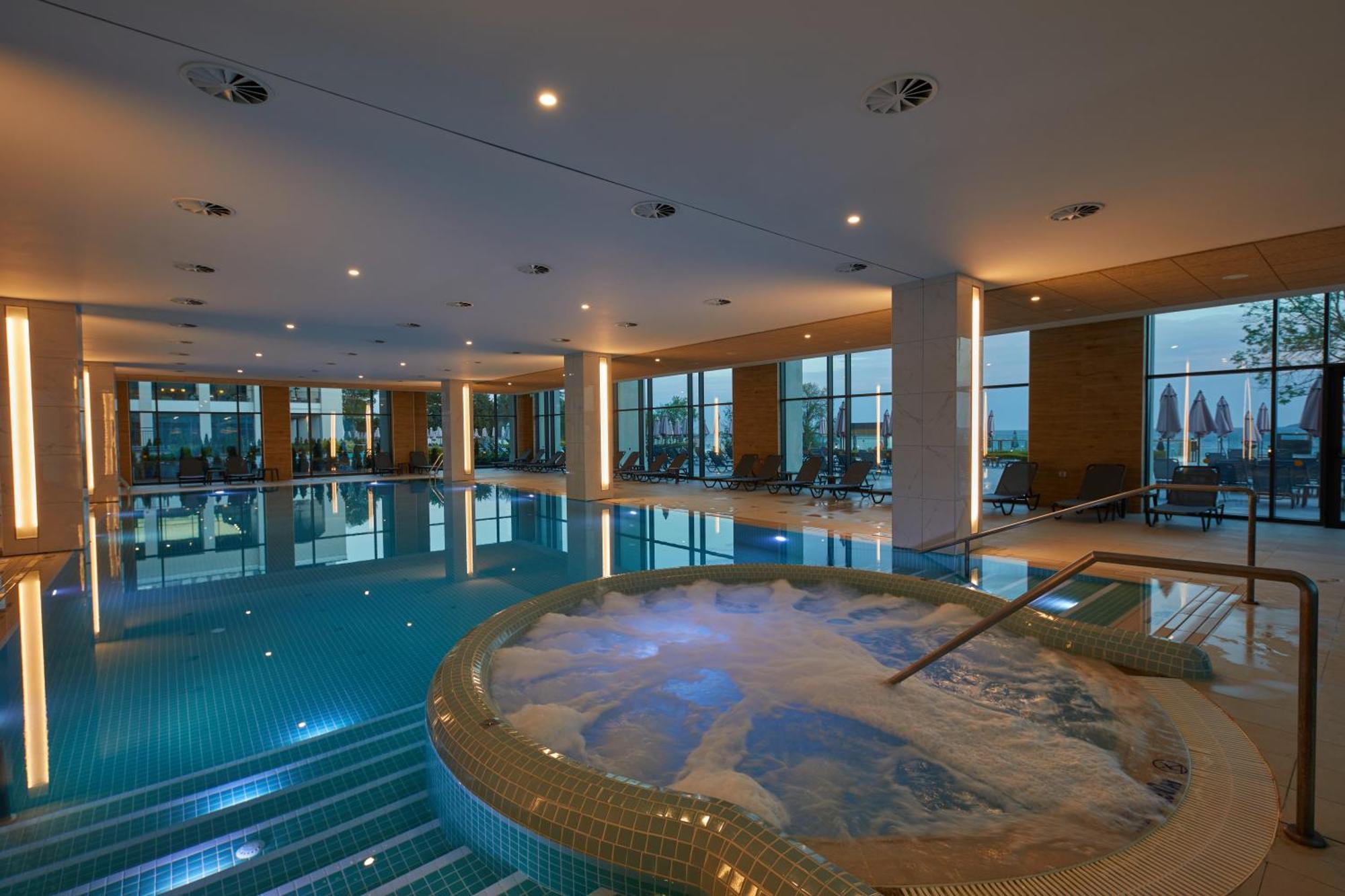 Secrets Sunny Beach Resort & Spa (Adults Only) Εξωτερικό φωτογραφία The swimming pool at the hotel