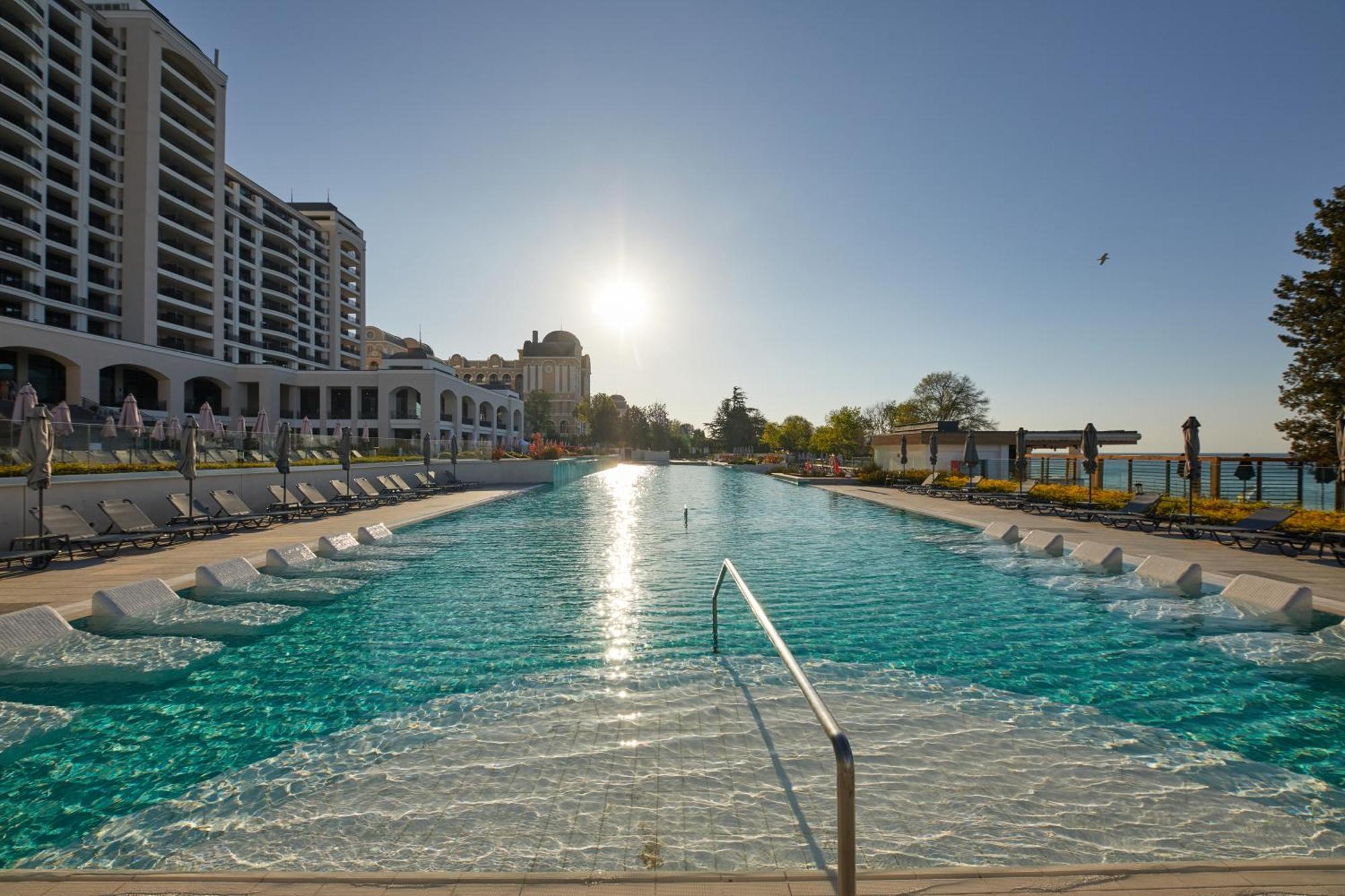 Secrets Sunny Beach Resort & Spa (Adults Only) Εξωτερικό φωτογραφία The pool at the hotel
