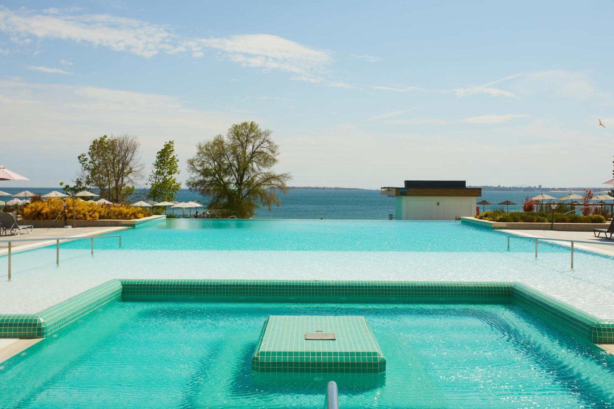 Secrets Sunny Beach Resort & Spa (Adults Only) Εξωτερικό φωτογραφία Infinity pool at the Hotel