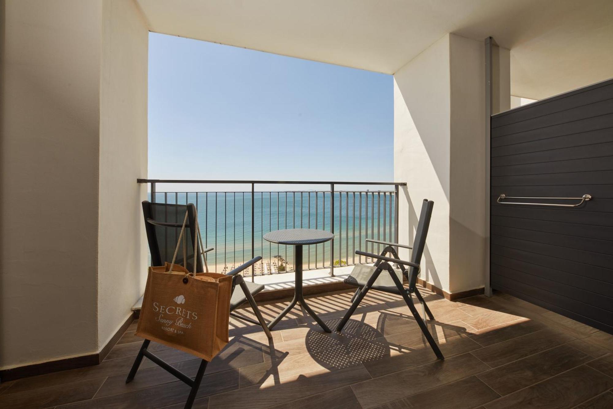 Secrets Sunny Beach Resort & Spa (Adults Only) Δωμάτιο φωτογραφία Balcony of a hotel room