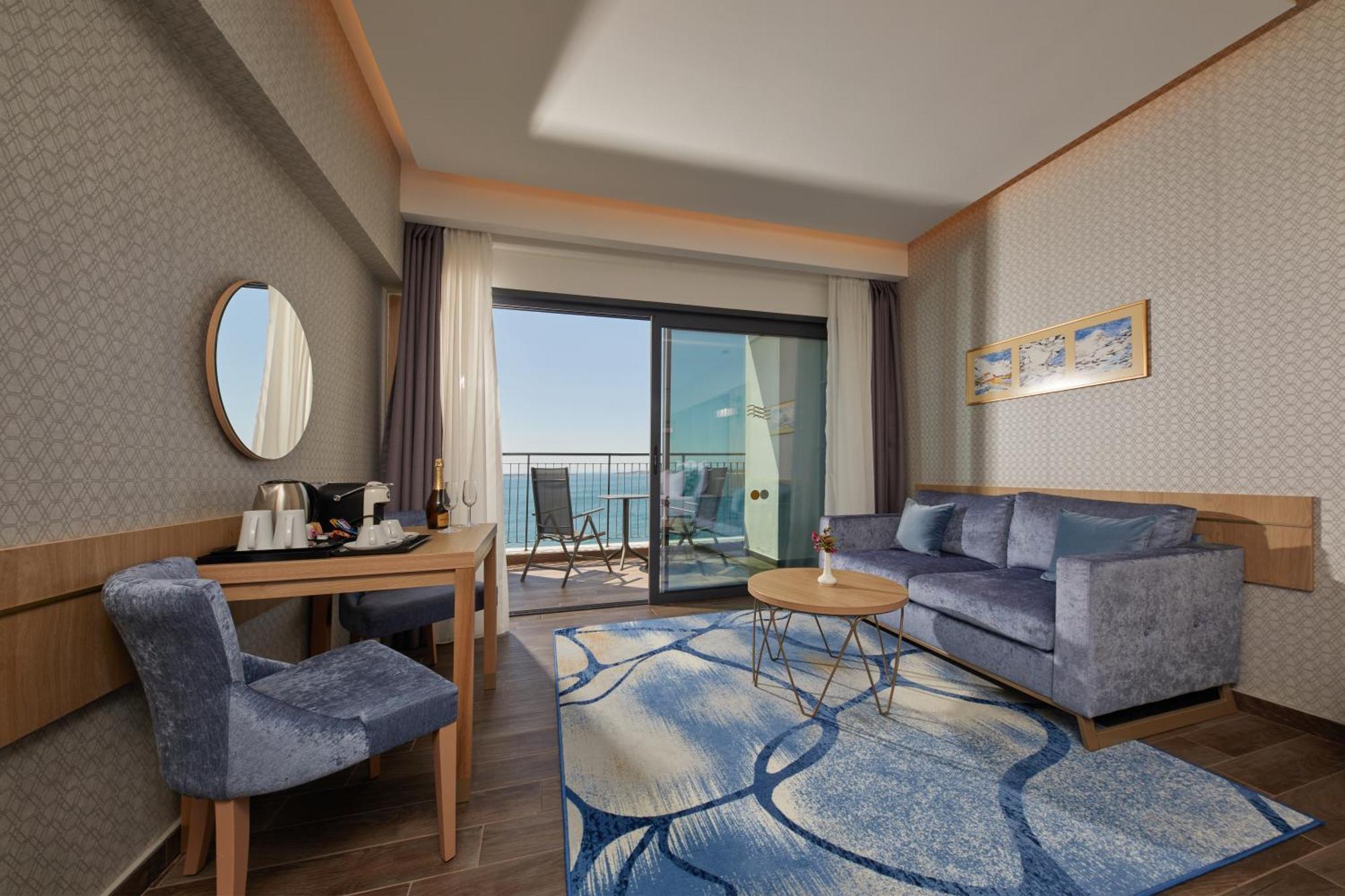 Secrets Sunny Beach Resort & Spa (Adults Only) Δωμάτιο φωτογραφία Deluxe Room