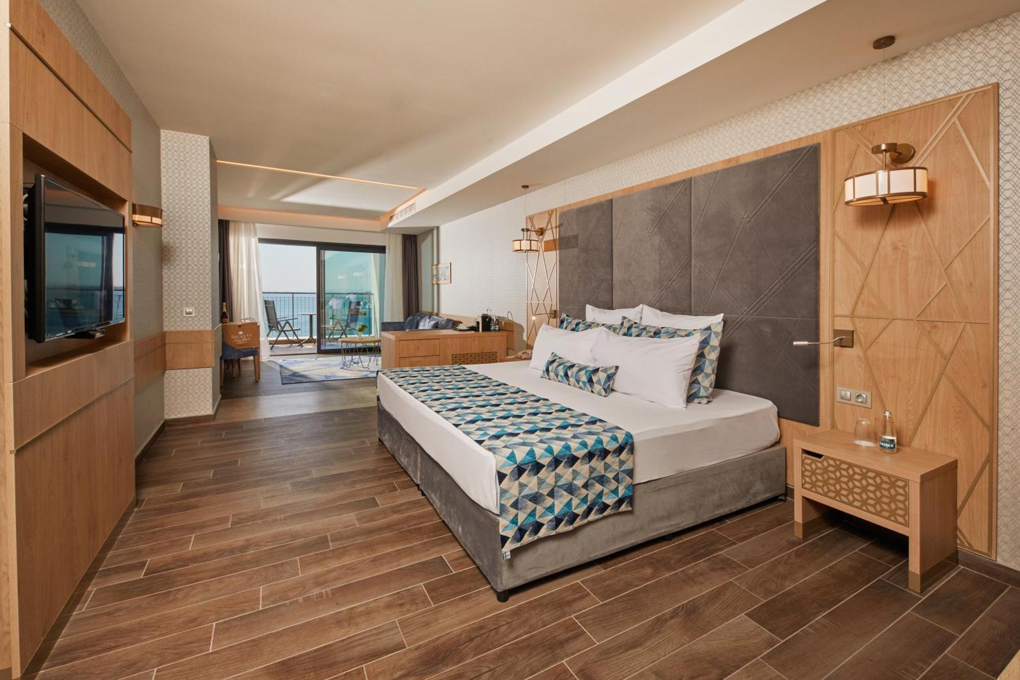 Secrets Sunny Beach Resort & Spa (Adults Only) Δωμάτιο φωτογραφία Suite