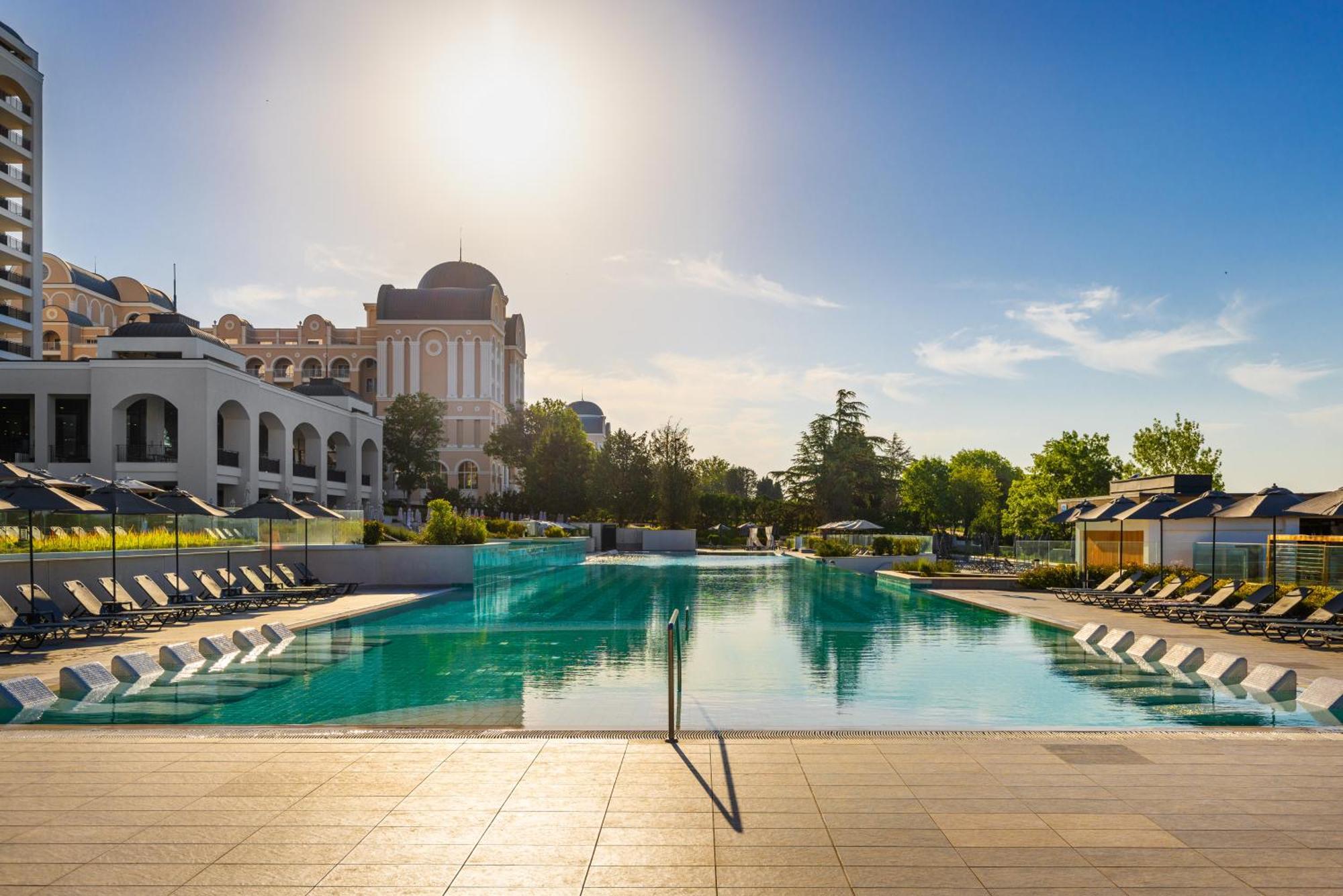 Secrets Sunny Beach Resort & Spa (Adults Only) Εξωτερικό φωτογραφία The swimming pool at the hotel
