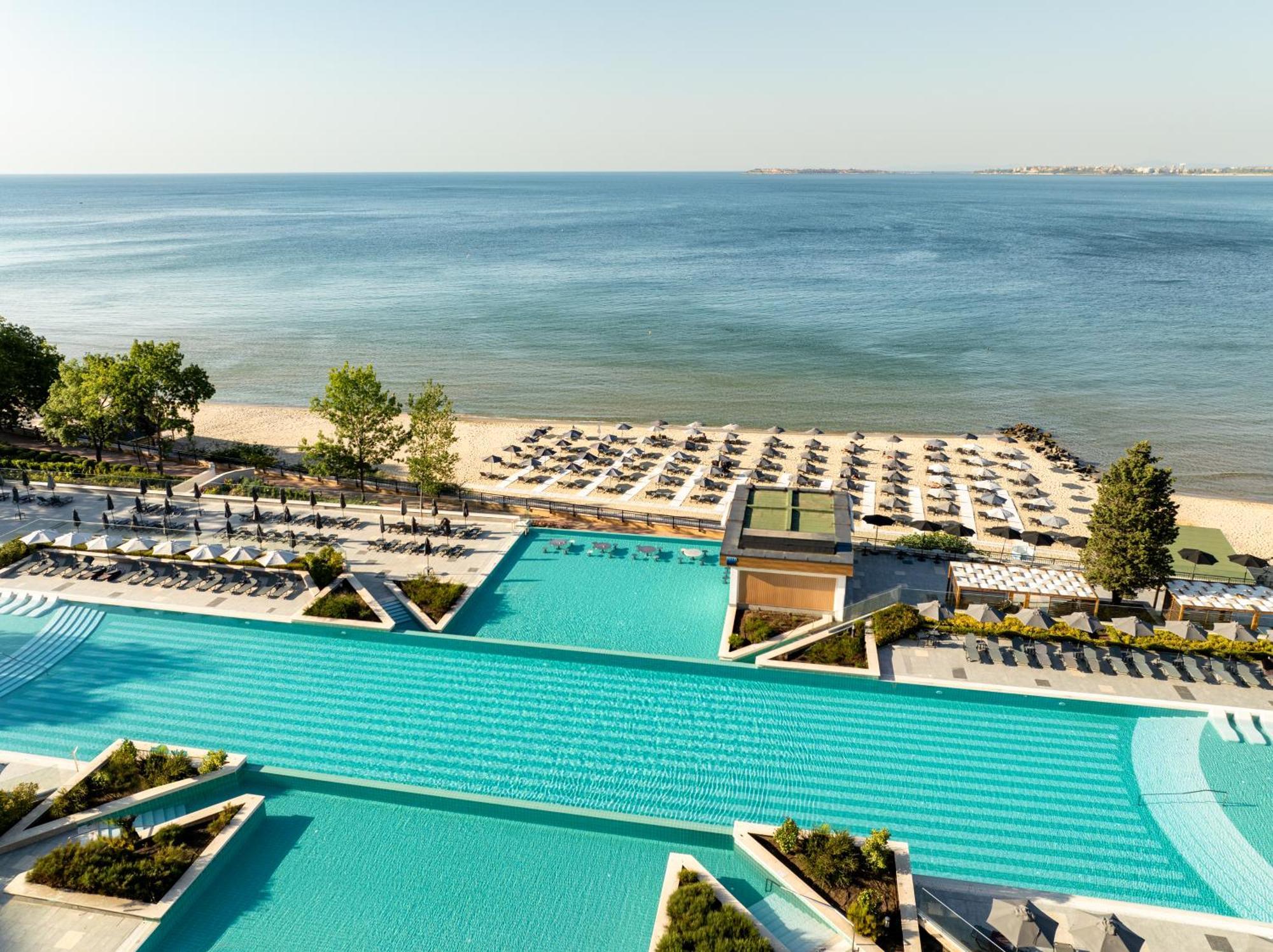 Secrets Sunny Beach Resort & Spa (Adults Only) Εξωτερικό φωτογραφία The hotel's swimming pool